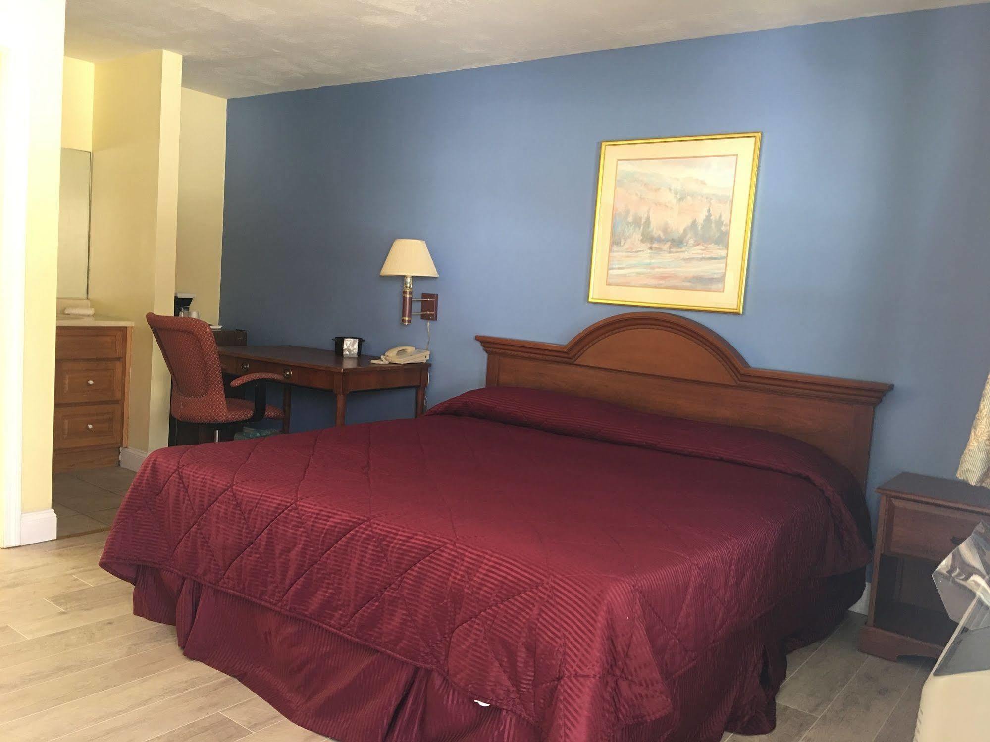 Maple Leaf Motel New Milford Экстерьер фото