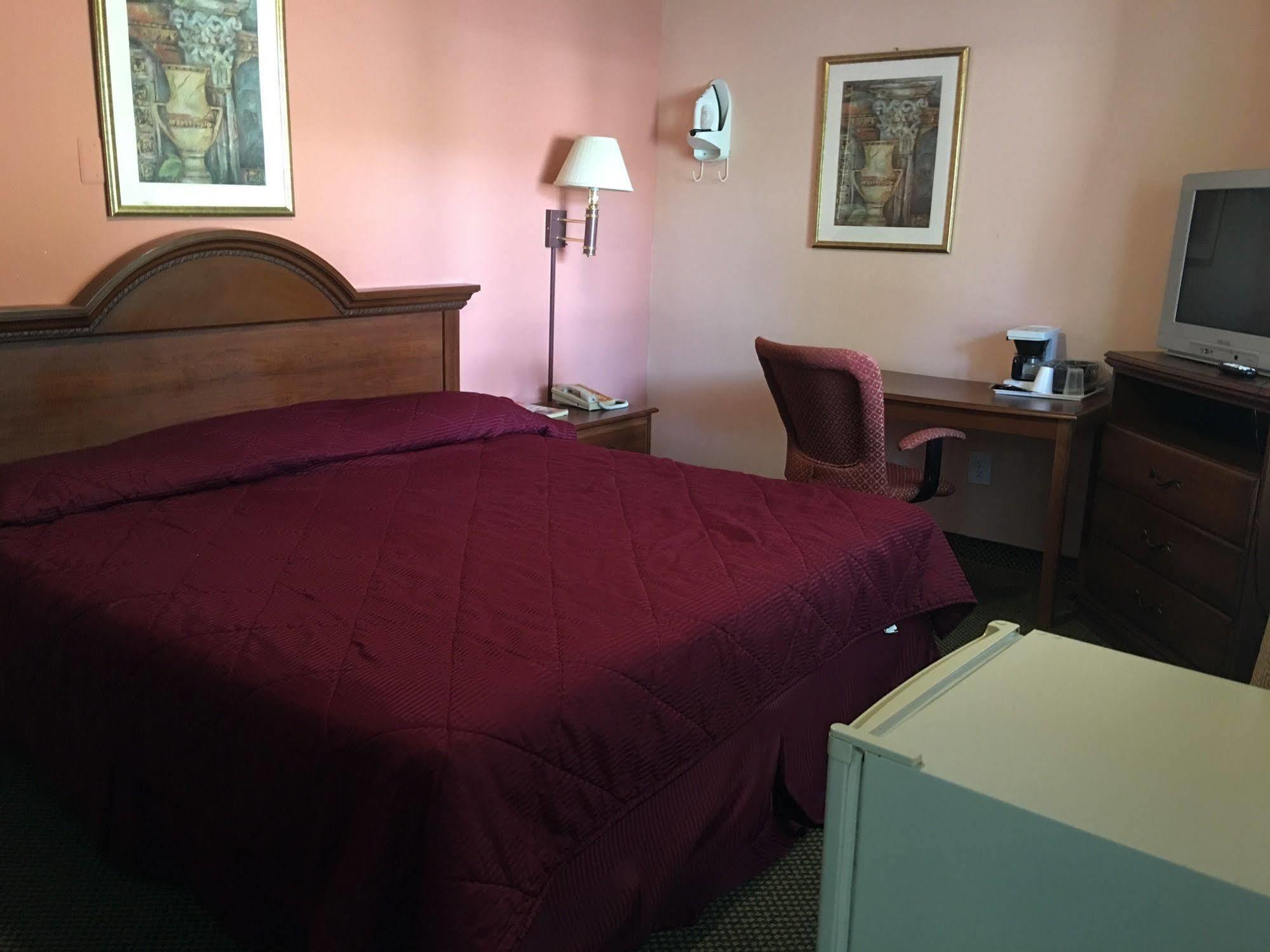 Maple Leaf Motel New Milford Экстерьер фото
